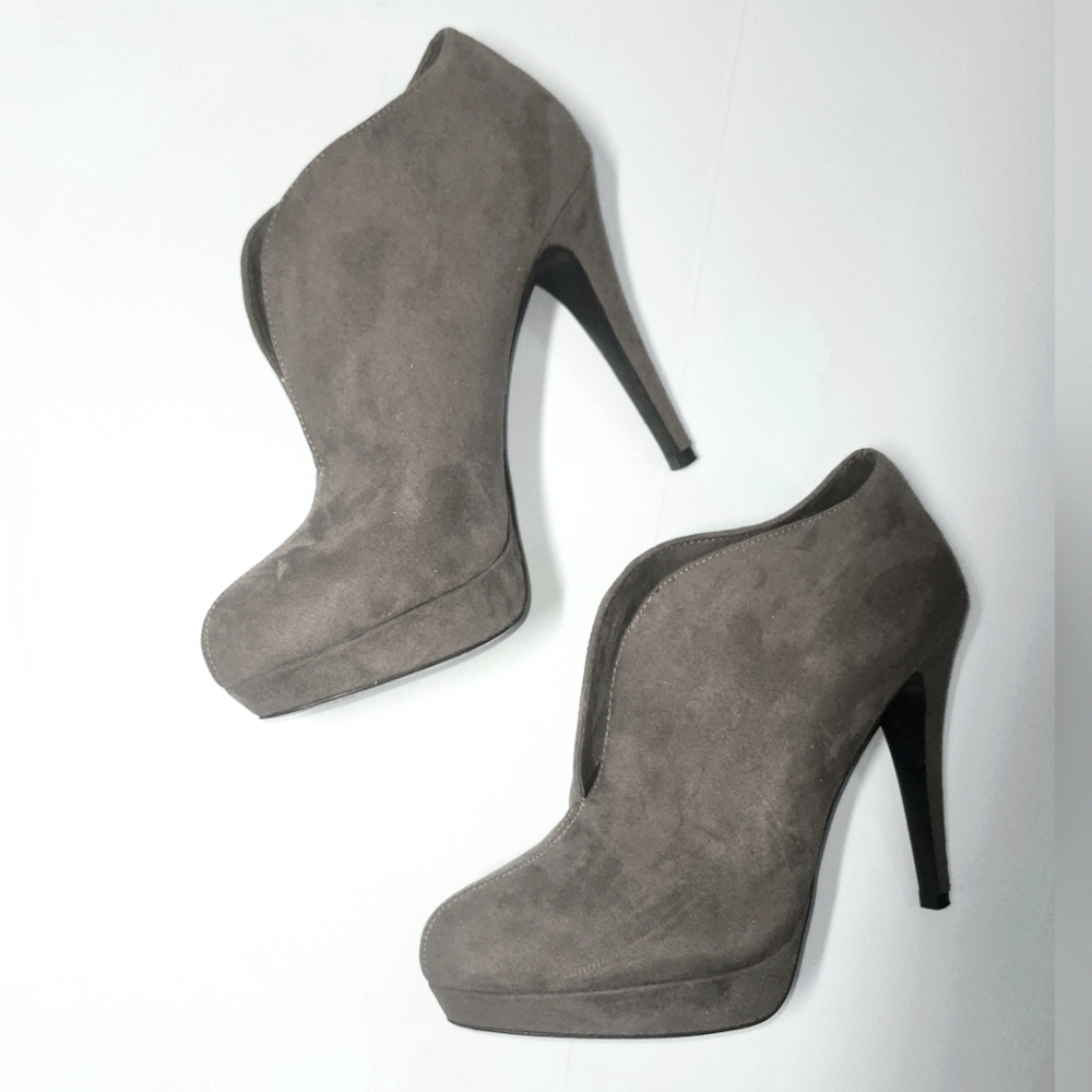 Aubrey Brooks 4" Stiletto Heel Bootie